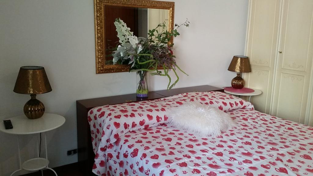 B&B Mary'S House 치암피노 외부 사진
