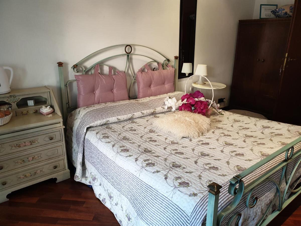 B&B Mary'S House 치암피노 외부 사진